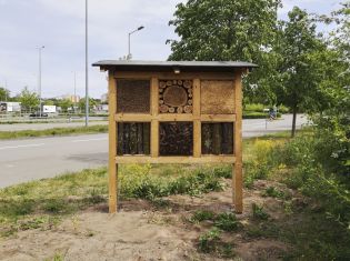 Insektenhotel des NABU Kaiserslautern und Umgebung bei IKEA Kaiserslautern