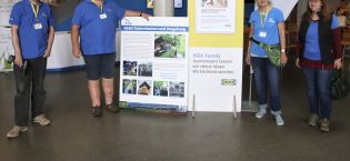 49 Meisenkästen bei IKEA gebaut